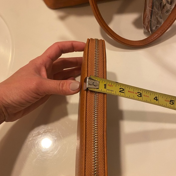 NWT Vegan leather handbag and matching wallet - Picture 6 of 14